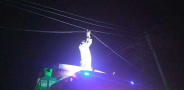 تقطيع أسلاك الكهرباء بقرية مير