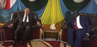 وزير الخارجية سامح شكري و"ماييك دنج" وزير شؤون الرئاسة بحكومة جنوب السودان