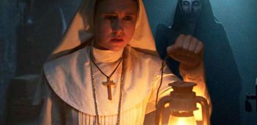 مشهد من فيلم  الرعب «The Nun 2»