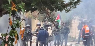 تصدى الفلسطينيين لقمع الإسرائيليين