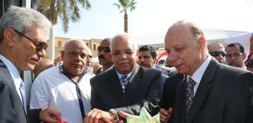 وزير النقل ومحافظ القاهرة