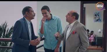 مشهد من مسلسل "أبوالعروسة"