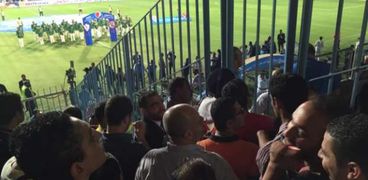 الجماهير تقتحم مدرجات "بتروسبورت" قبل نهائي كأس مصر