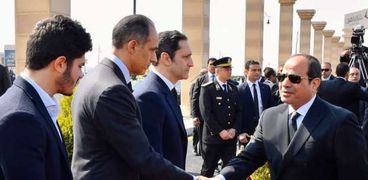 الرئيس عبد الفتاح السيسي يقدم واجب العزاء لأبناء الراحل حسني مبارك