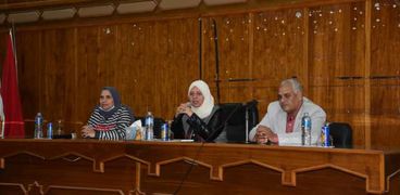 جانب من فعاليات ندورة مجمع الاعلام حول المرأة المصرية بحضور نائب محافظ مطروح