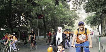 600 أسرة مشاركة فى إحدى المبادرات الداعية لركوب الدراجات
