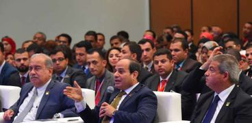 مشاركة الرئيس فى جلسة نقاش بالمؤتمر الوطنى الأول للشباب حول التعليم المدمج كرؤية جديدة لتطوير التعليم المصرى