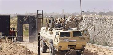 قوات الجيش تواصل تطهير سيناء من البؤر الإرهابية