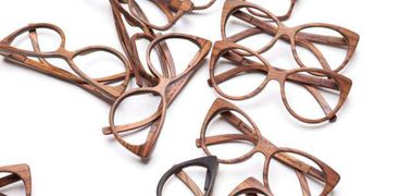 نظارات خشبية صديقة للبيئة