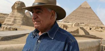الدكتور زاهي حواس عالم الآثار المصرية