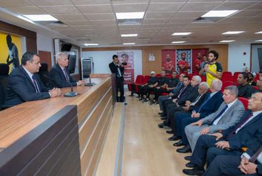 وزير الدولة للإنتاج الحربي يلتقي الفريق الأول لكرة القدم لنادي الإنتاج الحربي