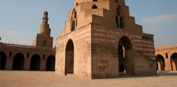 أثريون عن المساجد التاريخية كنوز بين الإهمال والسرقة وحمايتها مسئولية الوزارة والمواطنين مصر الوطن