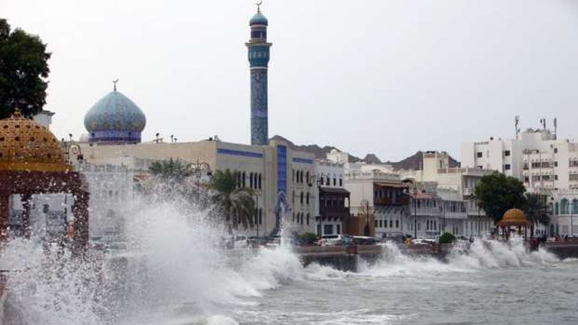 رئيس الجالية المصرية في عمان: شكّلنا لجنة طوارئ لمواجهة «إعصار شاهين»