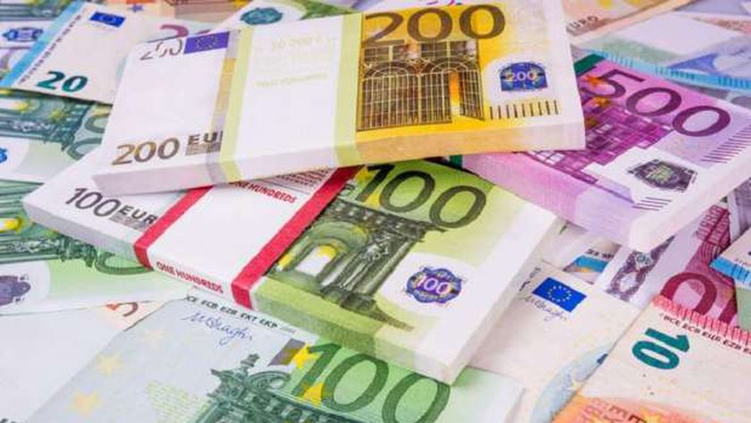 سعر اليورو مقابل الجنيه المصري في البنوك اليوم الاثنين 29-4-2024