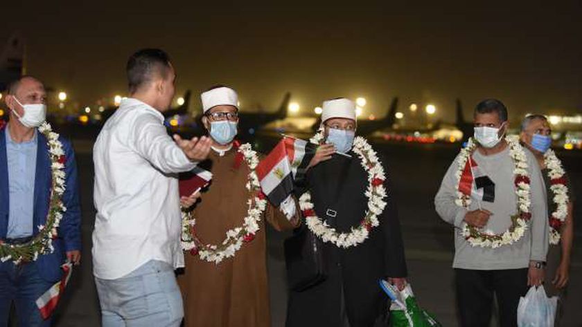 صورة أعضاء «الجالية»: مصر حمتنا من حالة الرعب والفزع التى اجتاحت الشوارع – مصر