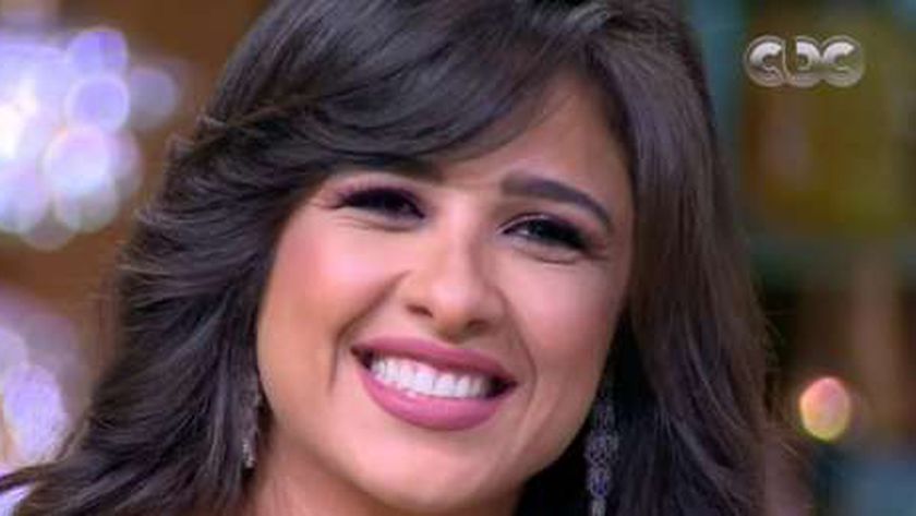 ياسمين عبدالعزيز