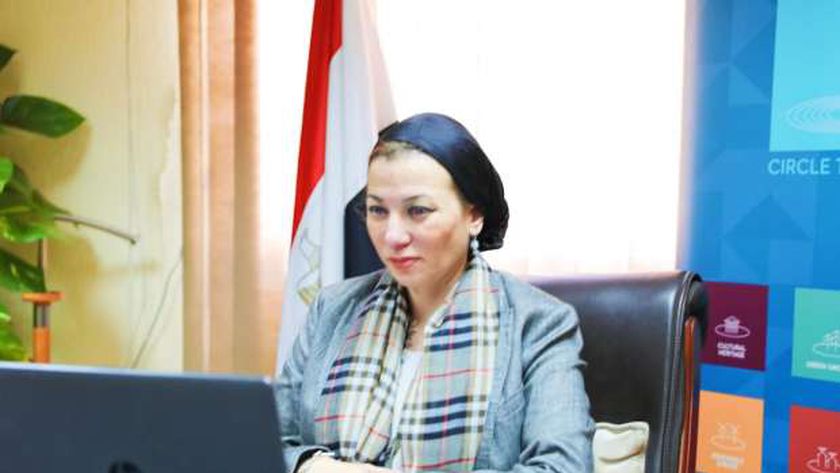 صورة وزيرة البيئة تعلن إصدار كتيب مصور حول جهود مصر في مجال تغيرات المناخ – مصر