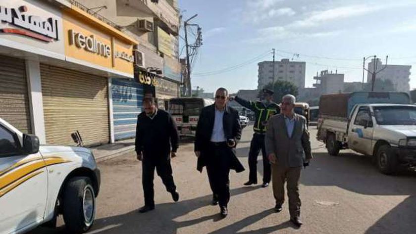 محافظ الشرقية يتفقد أعمال النوبتجية الصباحية بمركز أبو حماد