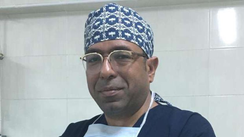 الدكتور إبراهيم أبوعميرة