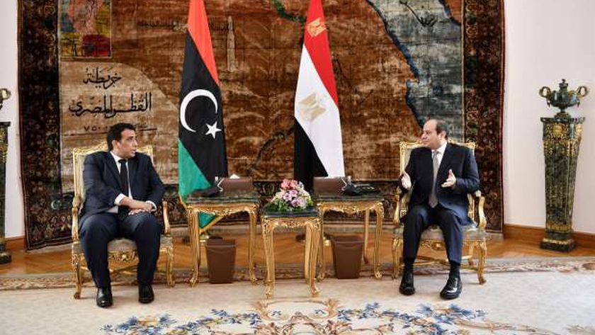 الرئيس خلال لقائه رئيس المجلس الرئاسي الليبي اليوم