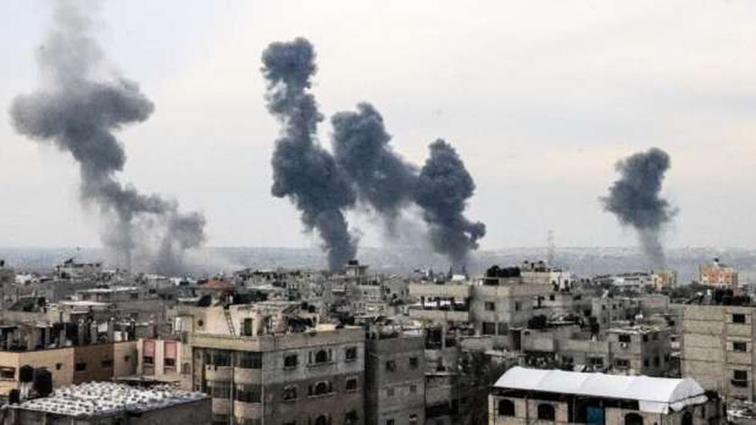 صورة «القاهرة الإخبارية»: قصف إسرائيلي على منطقة المغراقة وسط غزة