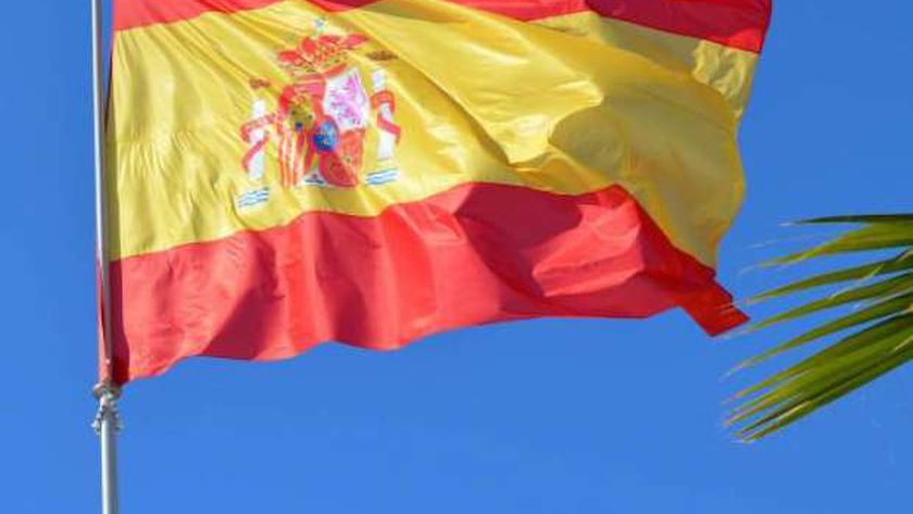 رئيس الوزراء الإسباني يحذر من موجة ثانية لكورونا