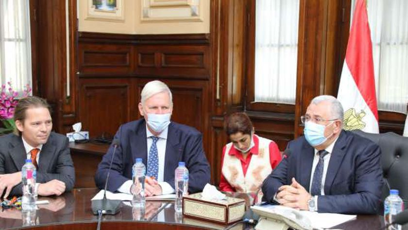 صورة وزير الزراعة يبحث مع سفير هولندا سبل تعزيز نظم الغذاء المستدام والآمن – مصر