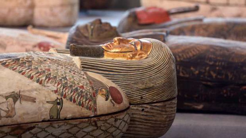 صورة مجلة الآثار الأمريكية تختار توابيت سقارة كأحد أهم 10 اكتشافات أثرية – مصر