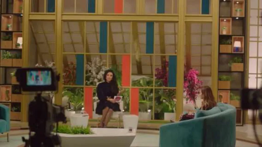 ملخص الحلقة 7 من مسلسل فراولة.. شهرة نيللي كريم بعد ظهورها في التليفزيون -  فن - الوطن