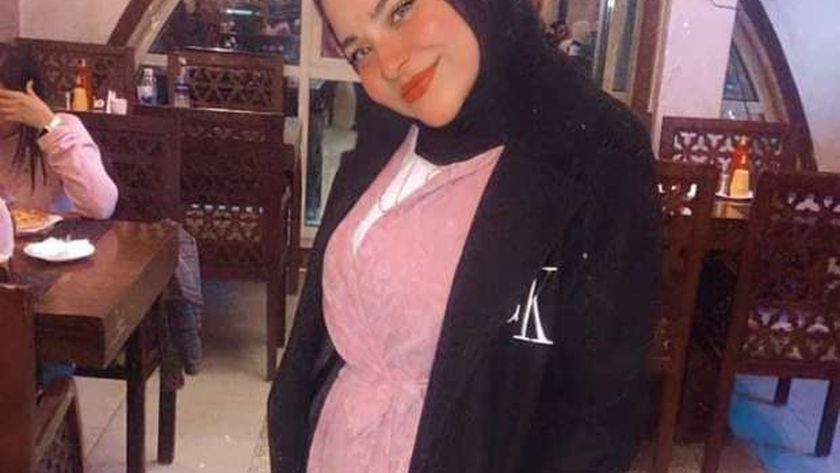 صورة فتاة الإسماعيلية تعود لمنزلها بعد الصلح مع والدتها – المحافظات