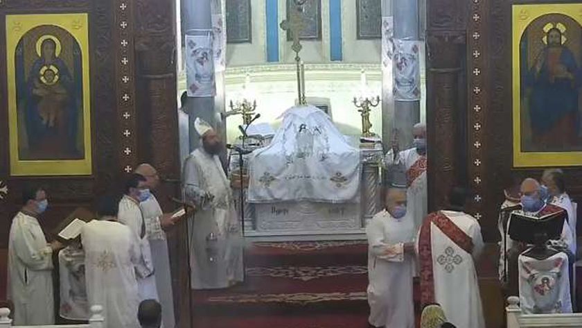 القداس الالهي في كنائس شرق الإسكندرية قبل عيد دخول المسيح أرض مصر