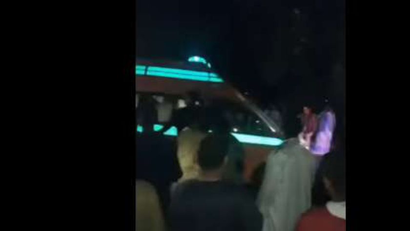 صورة أول فيديو من موقع حادث التصادم المروع بين أتوبيس وميكروباص بسوهاج – المحافظات