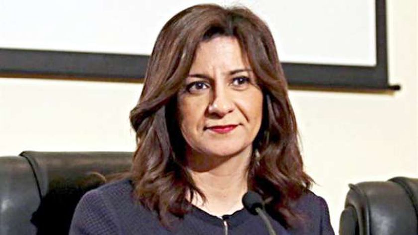 السفيرة نبيلة مكرم .. وزيرة الهجرة وشؤون المصريين بالخارج