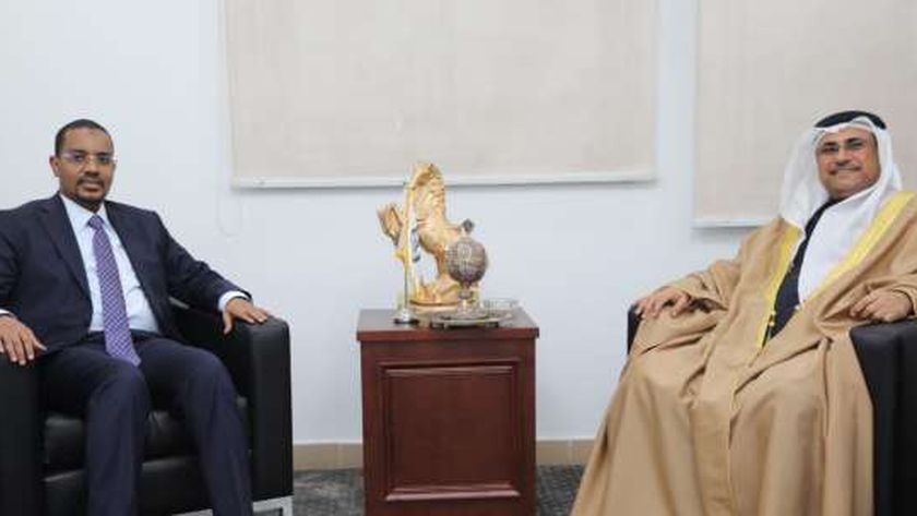 رئيس البرلمان العربي والسفير الصومالي