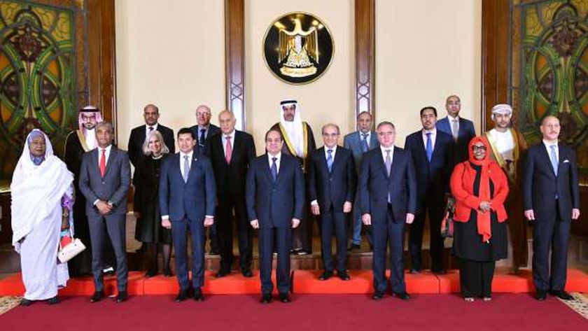 اجتماع الرئيس السيسي مع وزراء الرياضة العرب