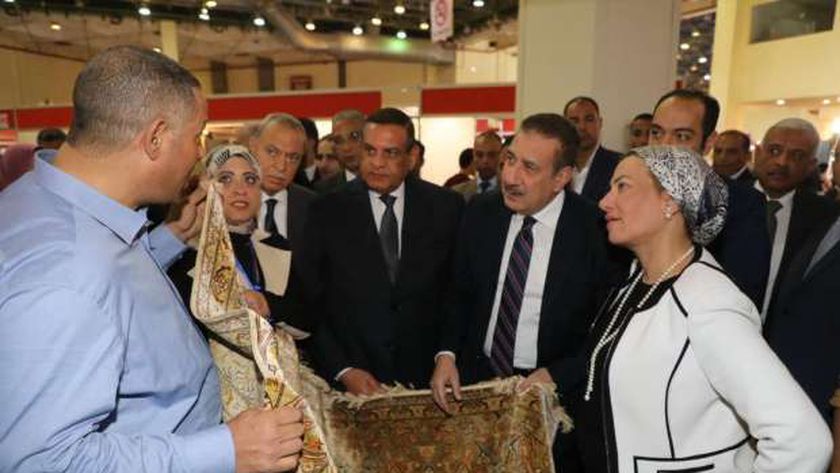 يلا خبر  | وزير التنمية المحلية: حريصون على دعم صغار الحرفيين وتسويق منتجاتهم – المحافظات