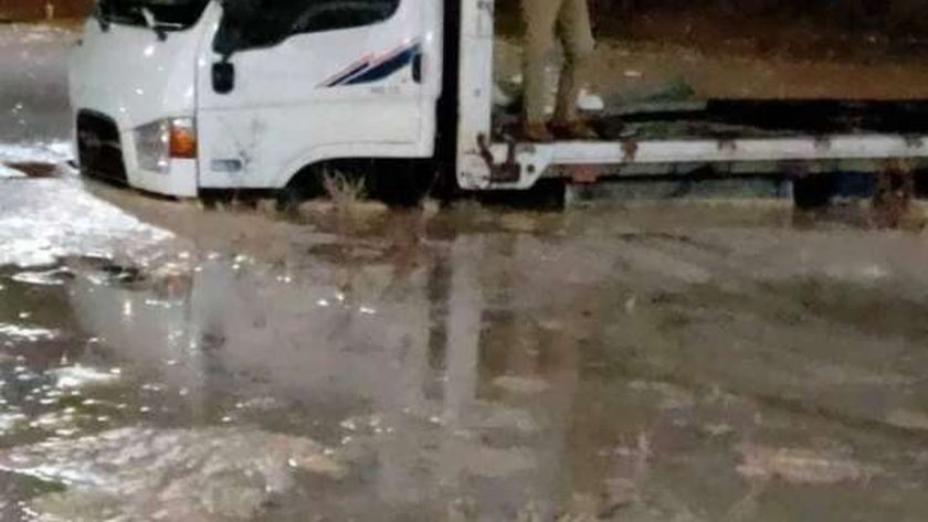صورة عاجل.. أمطار عزيرة وسيول في السلوم (فيديو وصور) – المحافظات