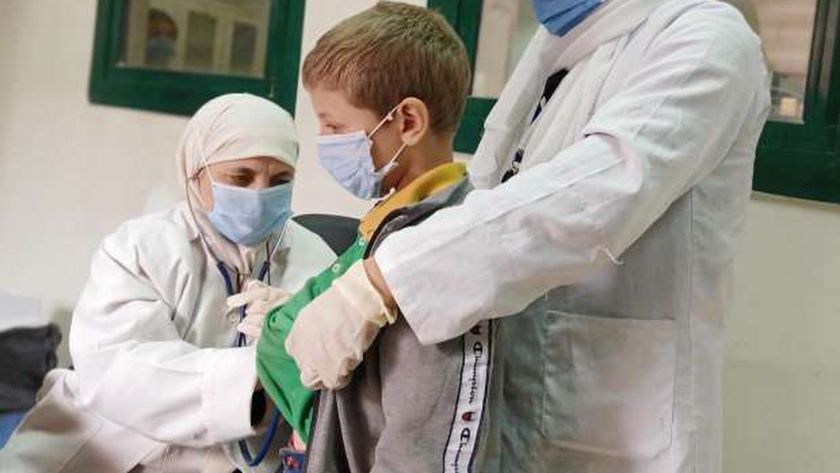 صورة تدريب أطباء المنيا على أجهزة التنفس وقافلة لفحص 1612 حالة – المحافظات