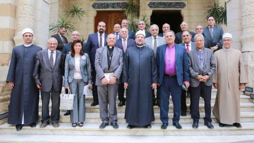 جانب من رئيس الطائفة الإنجيلية يهنئ وزير الأوقاف بعيد الفطر المبارك