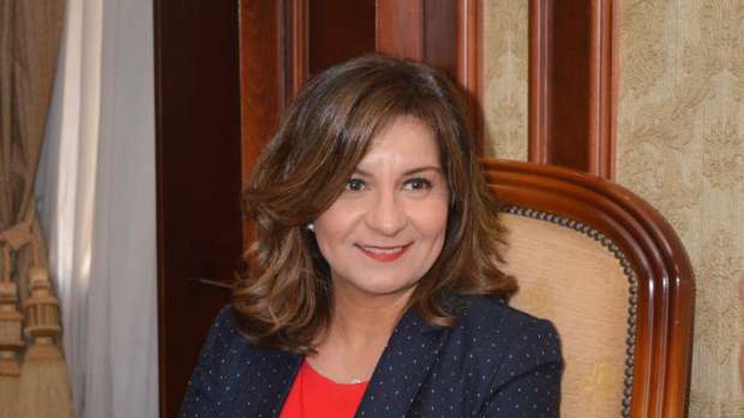السفيرة نبيلة مكرم عبد الشهيد وزيرة الدولة للهجرة وشؤون المصريين بالخارج