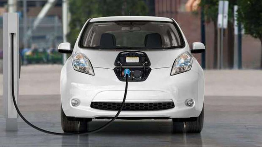 توقعات بتضاعف مبيعات السيارات الكهربائية