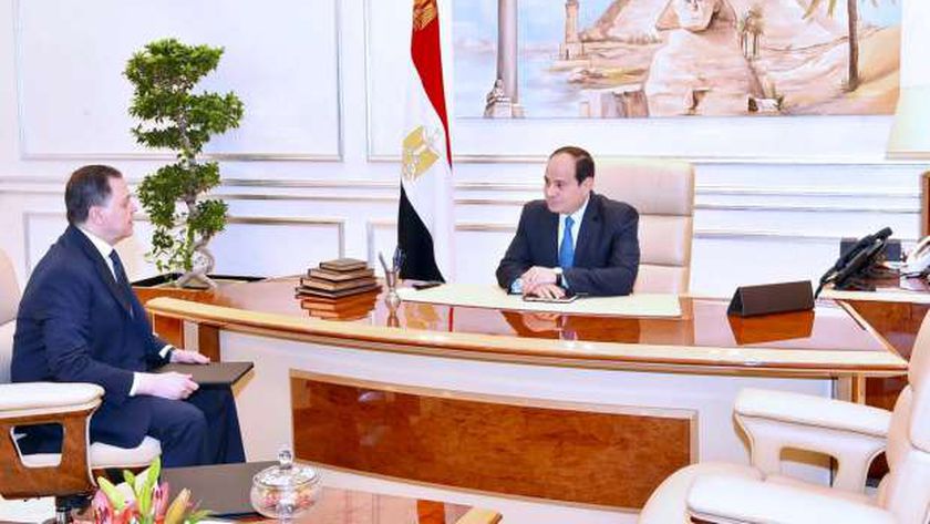 الرئيس السيسي يلتقي وزير الداخلية