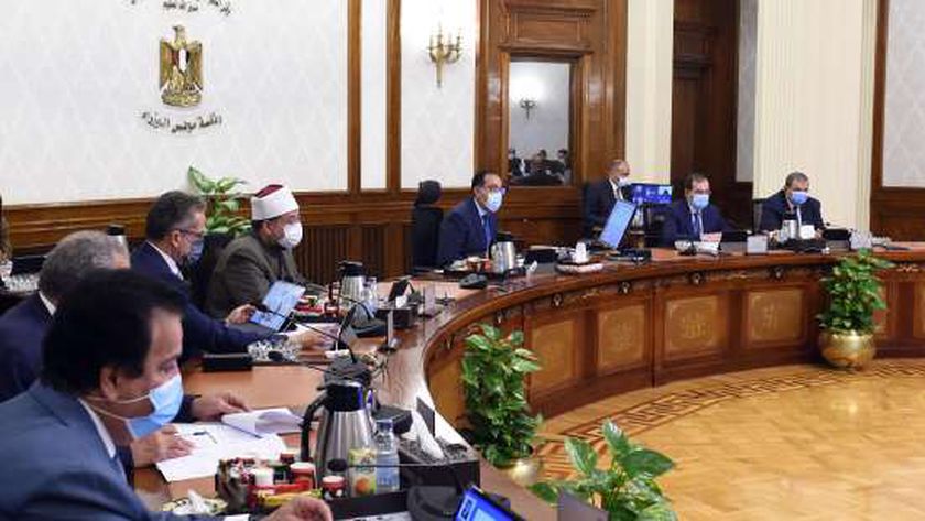 صورة الحكومة في أسبوع: توقيع 5 اتفاقيات وتوريد 55 قطار مترو (إنفوجراف) – مصر