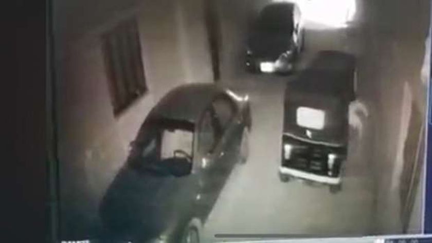 صورة كاميرات المراقبة ترصد لحظة اختطاف طفل الهرم.. «الجريمة استغرقت 5 ثواني» (فيديو) – حوادث